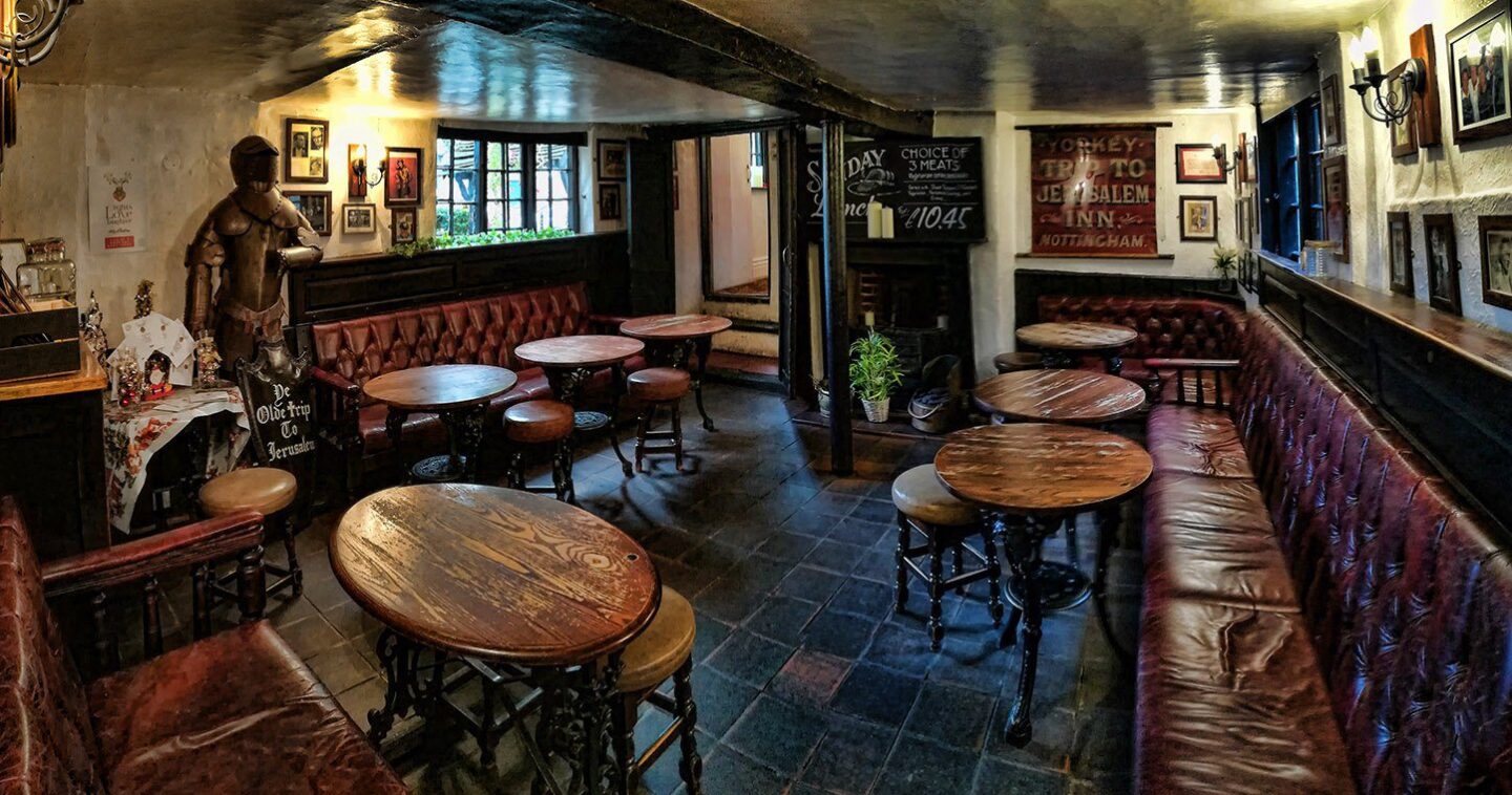 A Must-see 8 Pubs, Inns, Shops, and Towns in the United Kingdom